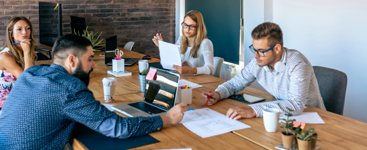 Özel Yazılım Çözümleri Neden Hazır Sistemlerden Daha Verimlidir?